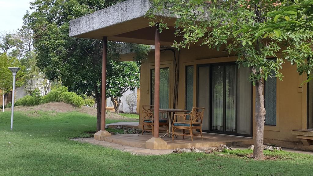 The Meadows Resort And Spa Aurangabad  Exterior photo